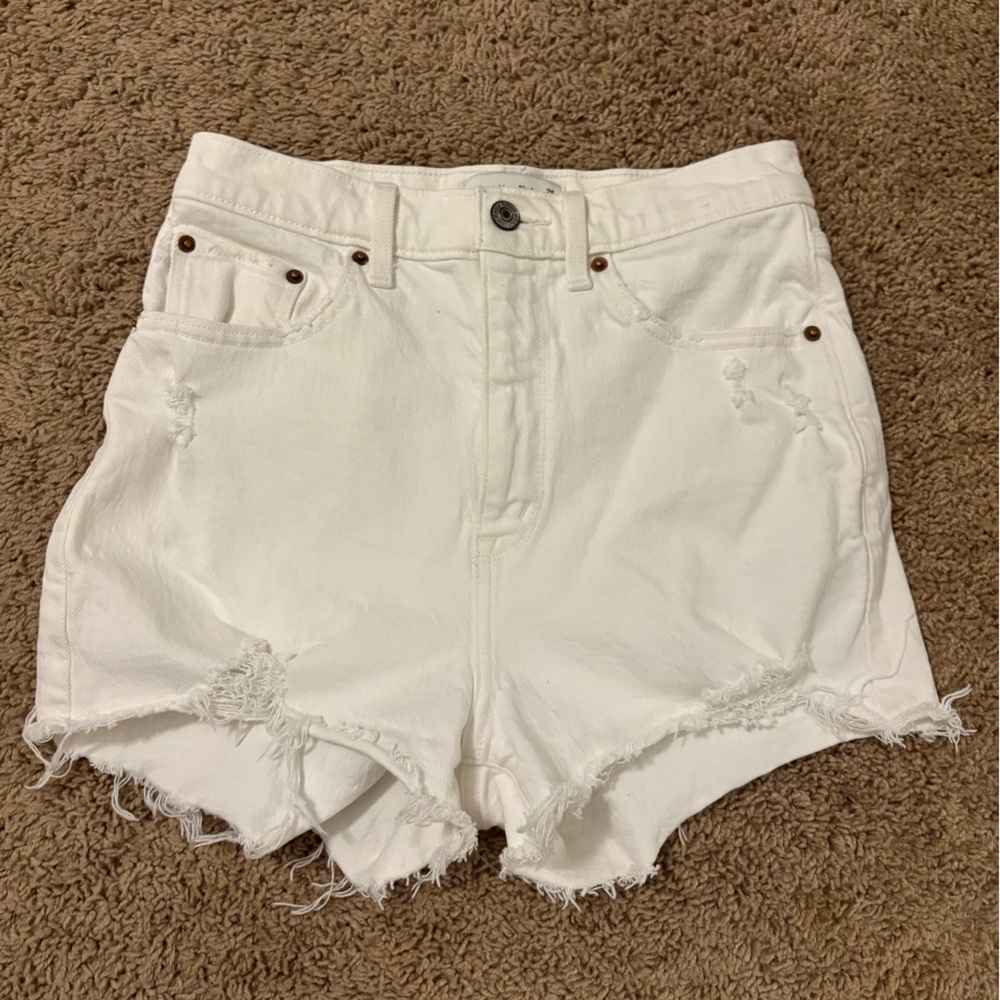 Abercrombie and Fitch the mom short high rise